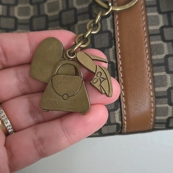 Nine West Barrel Purse - Picture 3 of 13